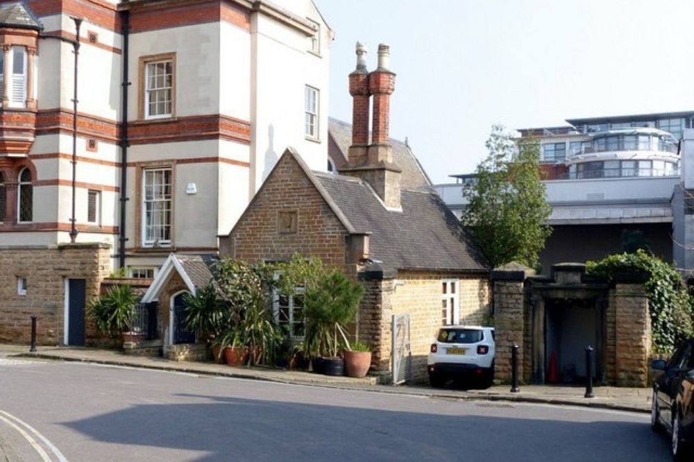 Ultimate Nottingham Guide by Neighborhood All Luxury Apartments