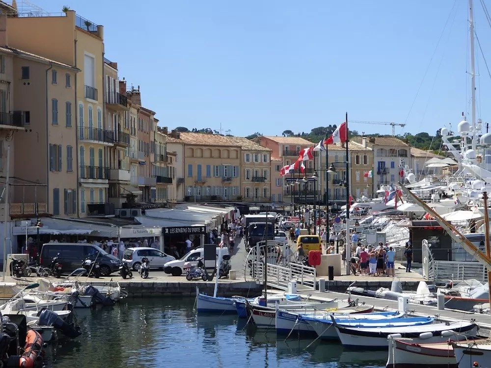 Ultimate Saint-Tropez Guide by Neighborhood