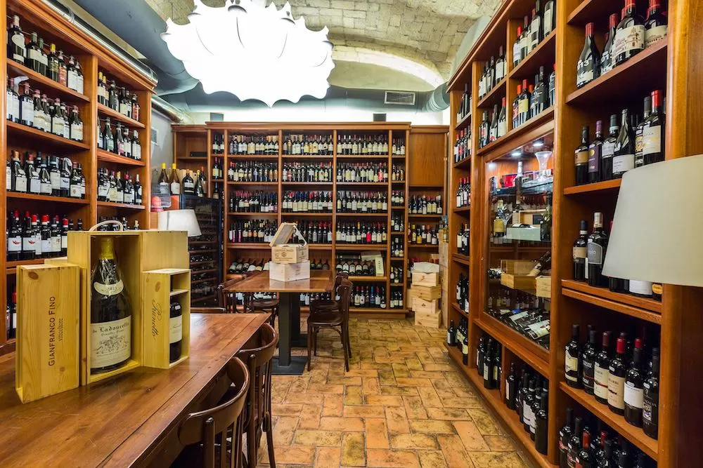 The Best Roman Wine Bars To Go To This Valentine's Day