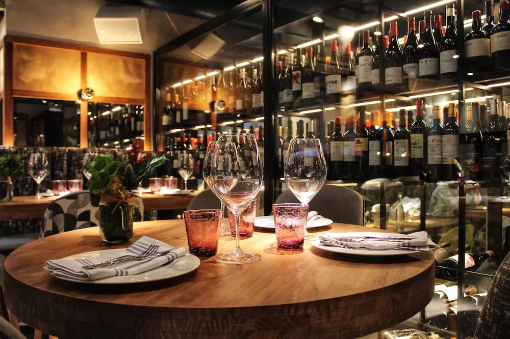 The Best Roman Wine Bars To Go To This Valentine's Day