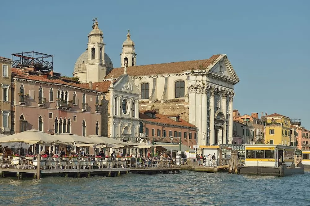 The Most Romantic Spots in Venice