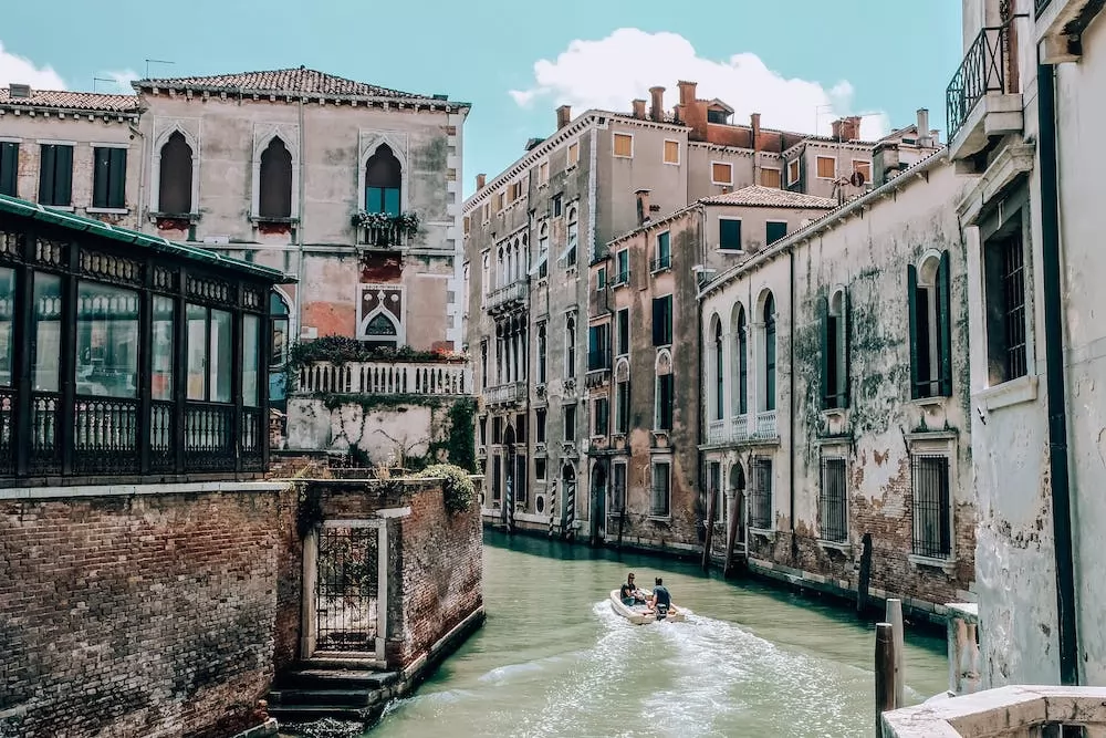 Moving to Venice: Your Relocation Guide