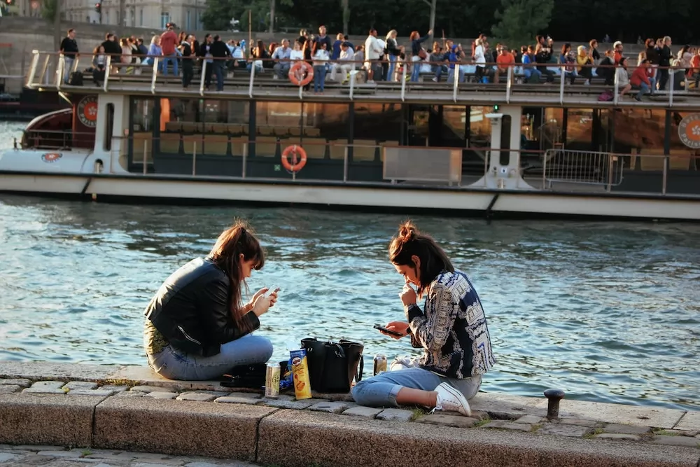 The Top Five Most Unexpected Spots For A Picnic in Paris