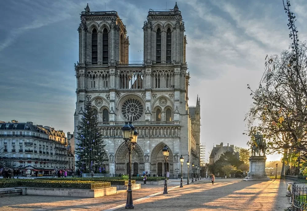 Moving To The Best Arrondissements in Paris: Your Relocation Guide