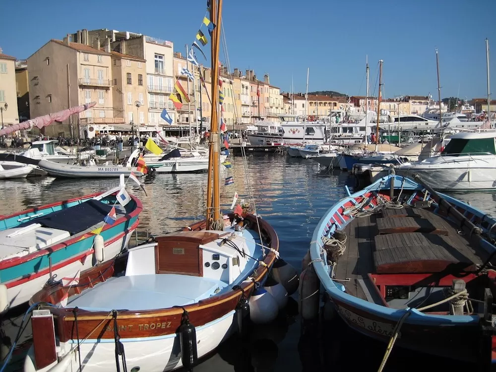 Chartering Yachts in Saint Tropez: What To Know