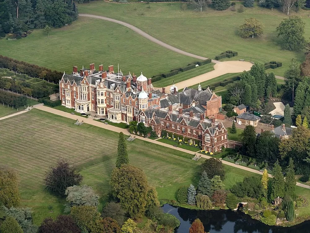 The Most Beautiful UK Mansions That Can Rival 'Downton Abbey'