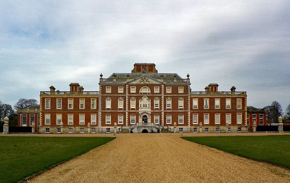 The Most Beautiful UK Mansions That Can Rival 'Downton Abbey'