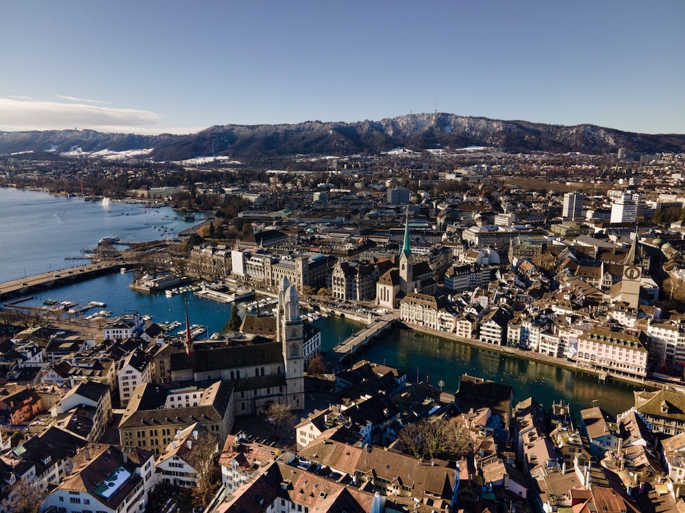 Moving to Zürich: Your Relocation Guide