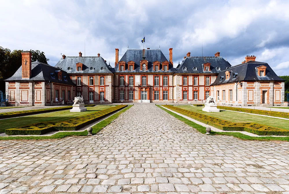 The Most Beautiful Châteaus Just Outside of Paris