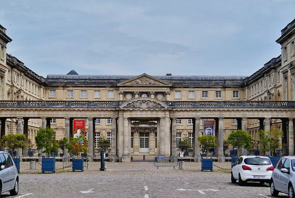 The Most Beautiful Châteaus Just Outside of Paris