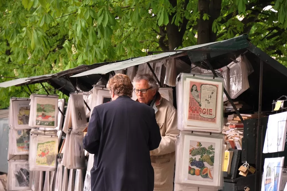 Helpful Tips for Shopping in Paris Flea Markets