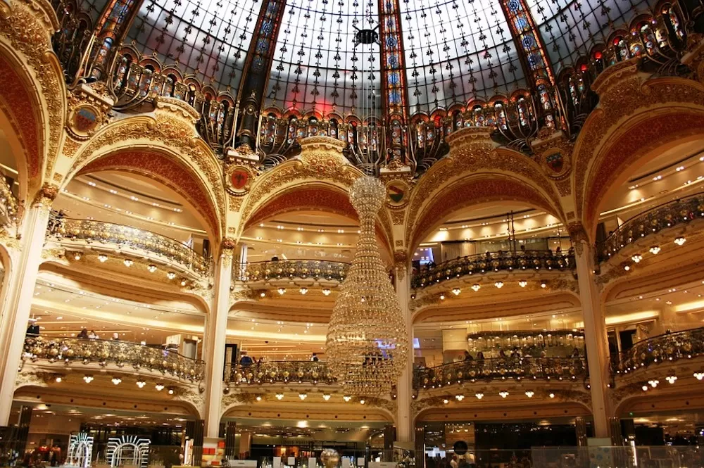 Paris Hotspots That Never Lost Their Belle Époque Beauty