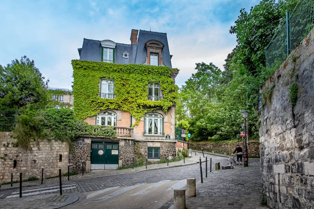 Montmartre's Famous Instagram-Worthy Spots