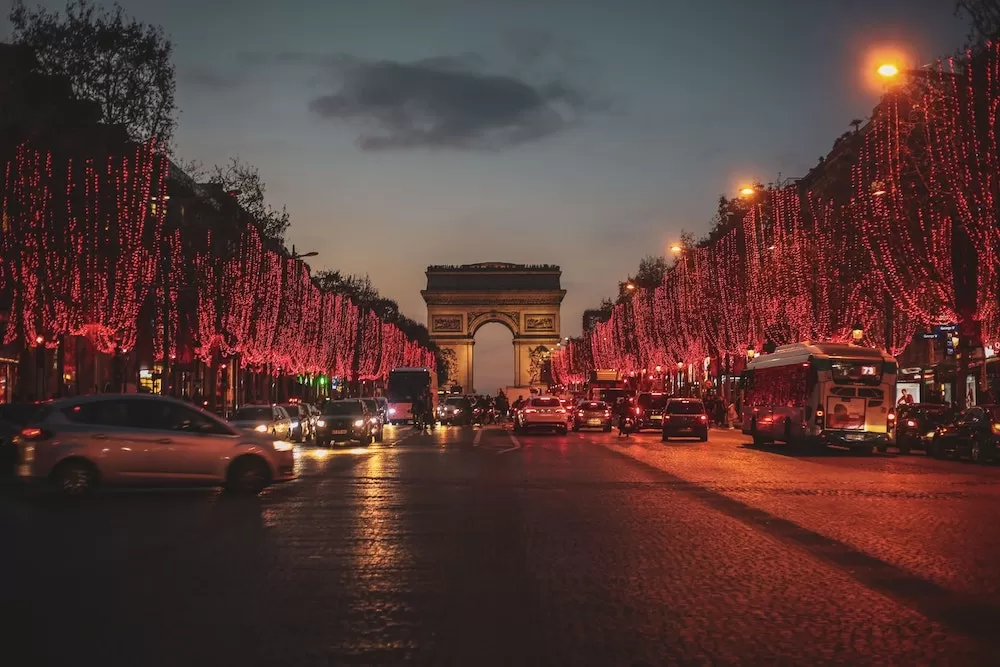 Where To See The Best Christmas Light Displays in Paris
