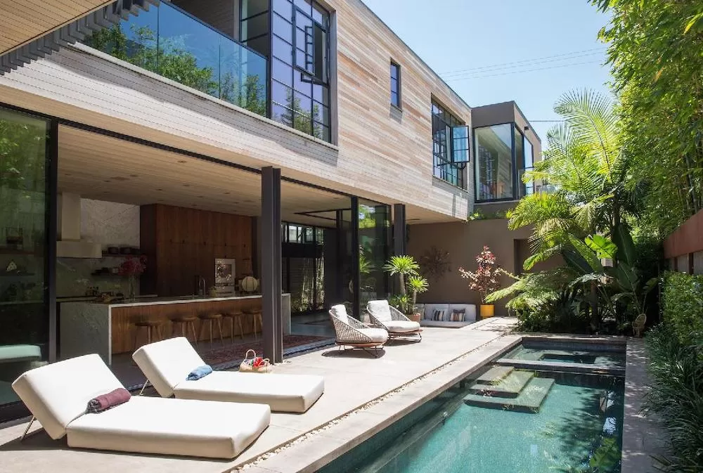 Our Finest Los Angeles Homes with Luxurious Pools