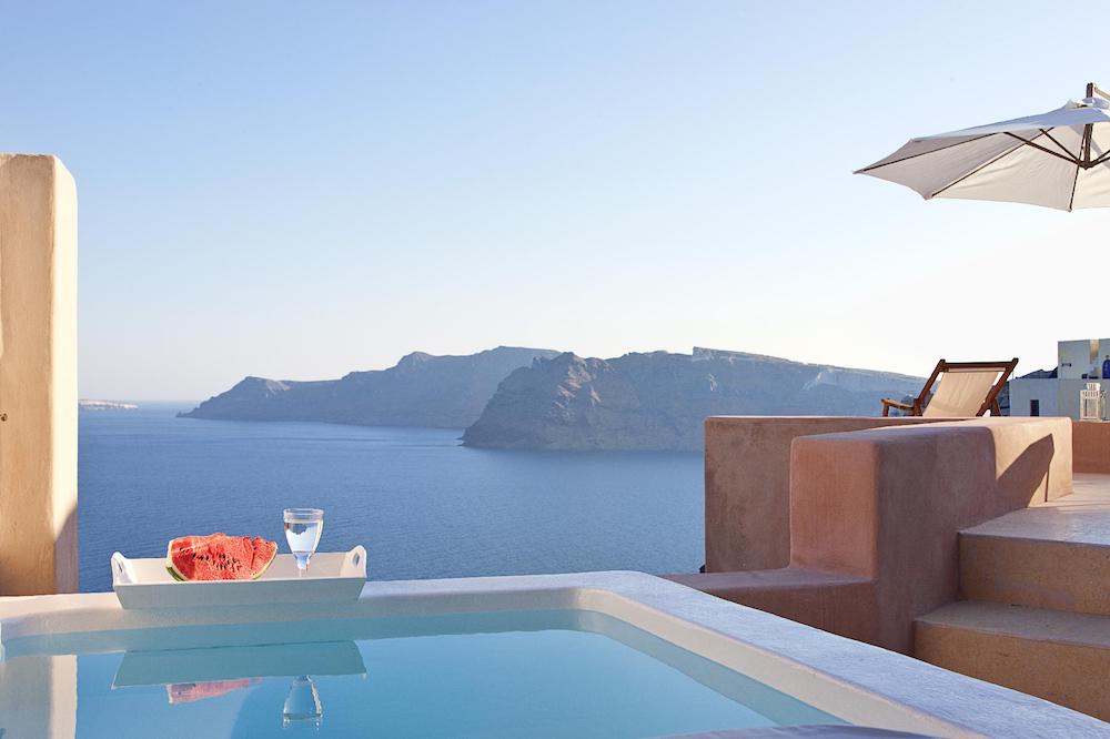 Top Five Santorini Luxury Homes with Scenic Views