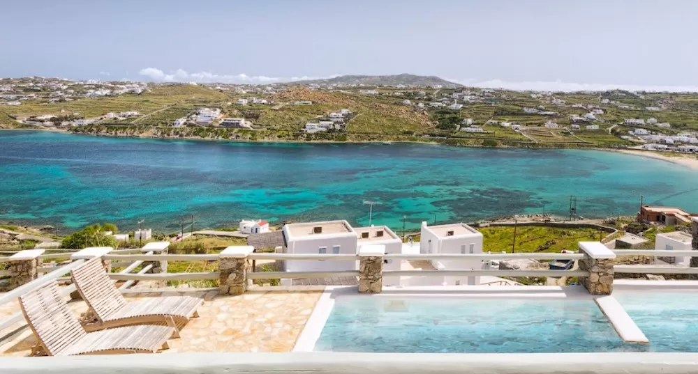 Top Mykonos Luxury Villas with Scenic Views