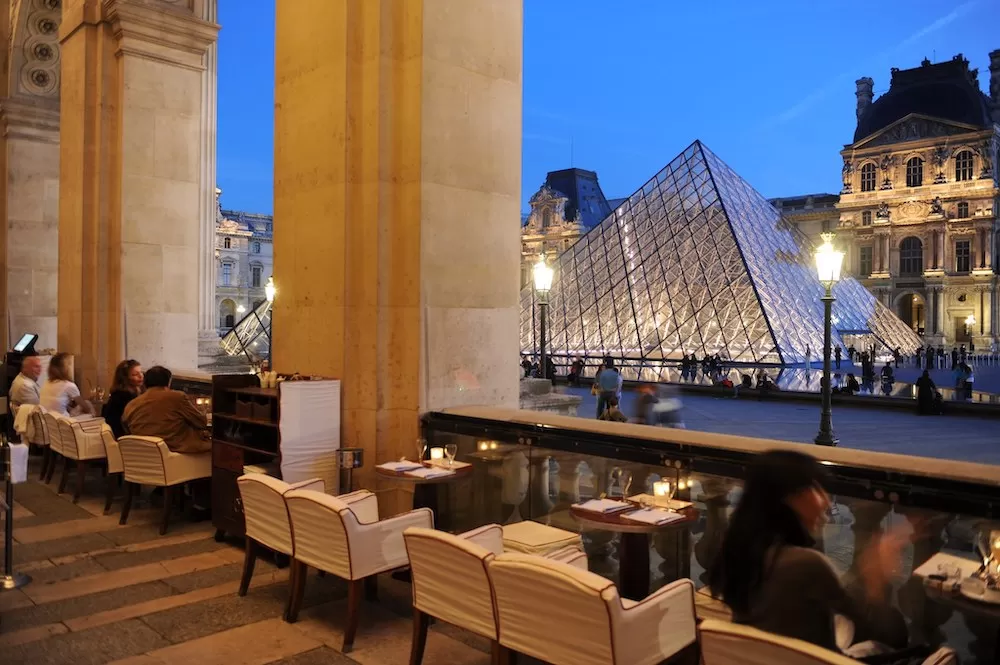 Paris Cafés That Are Perfect For Your Valentine's Day Date