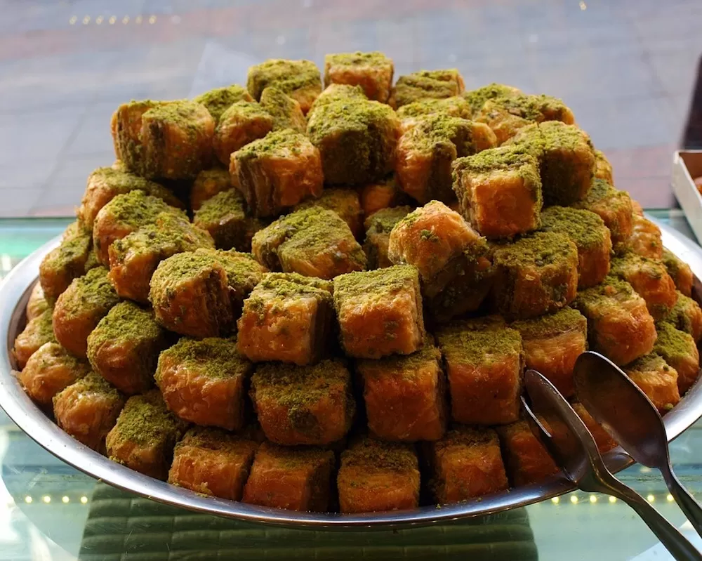 The UAE's Must-Try Traditional Desserts