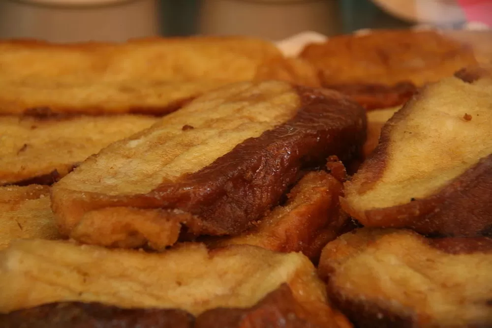 Give Your Mom These Delicious Spanish Desserts for Mother's Day