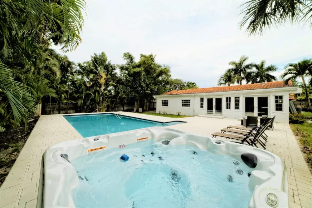 The Most Luxurious Miami Luxury Homes with Private Pools