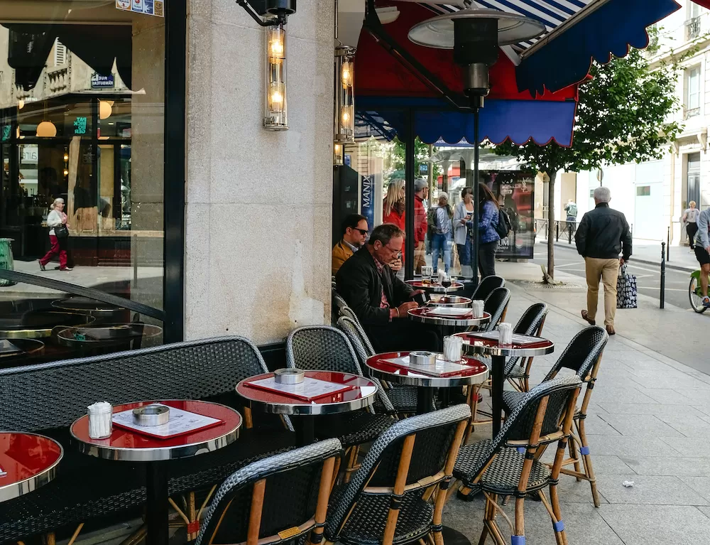 Cafés in Paris: The Best in Montparnasse