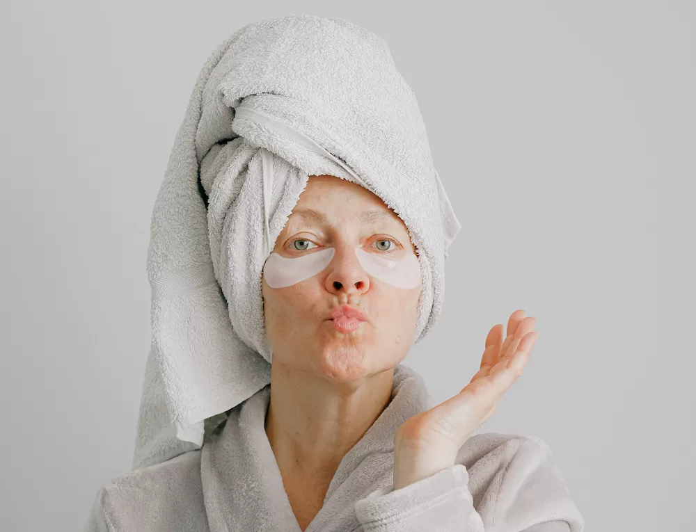 8 Effective Anti-Aging Skin Care for Travel