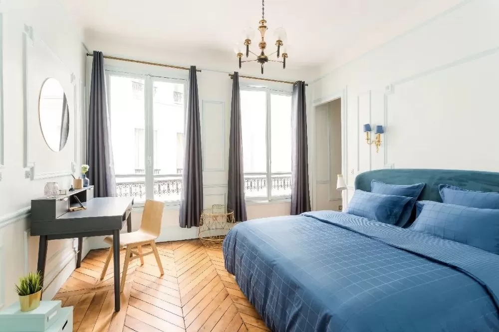 10 Paris Luxury Apartments with Sunny Bedrooms