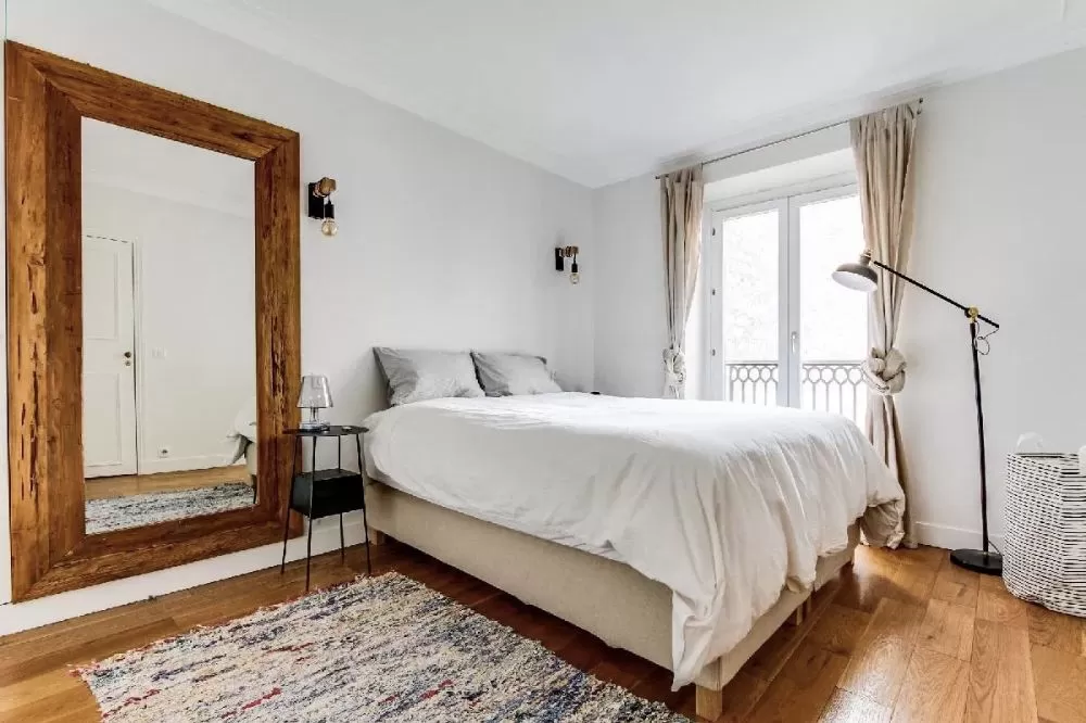 10 Paris Luxury Apartments with Sunny Bedrooms