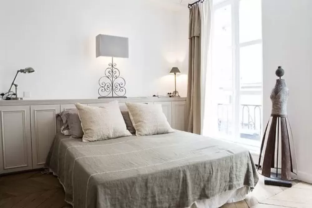 10 Paris Luxury Apartments with Sunny Bedrooms