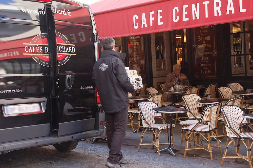 Cafes in Paris: The Best Near Opéra Garnier