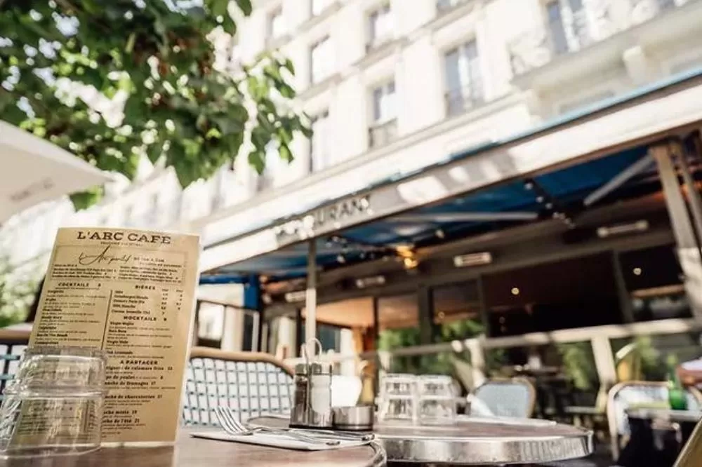 Cafes in Paris: The Best in Champs-Élysées