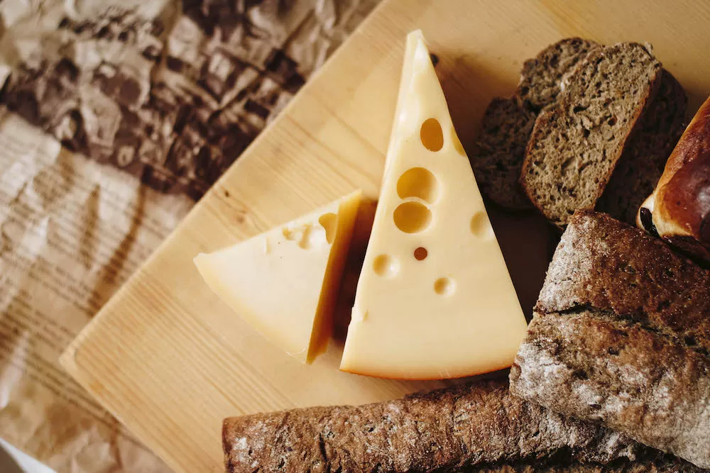 Where To Find The Tastiest Cheese in Paris