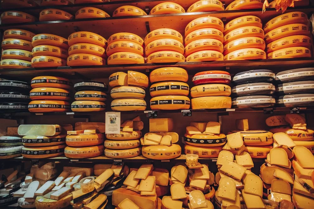 Where To Find The Tastiest Cheese in Paris