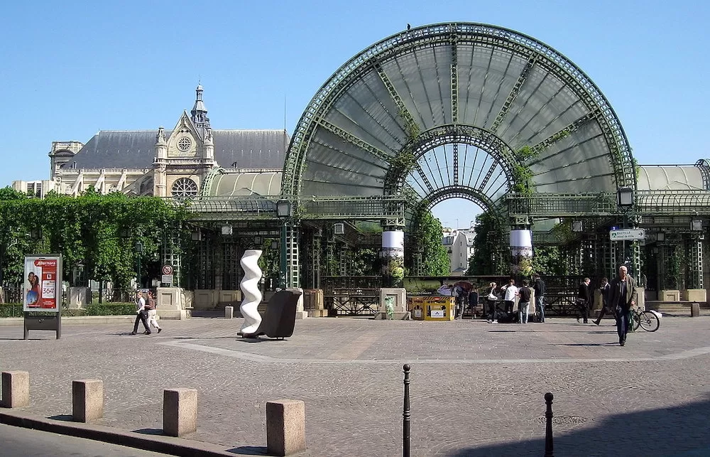 Discover These 10 Lesser-Known Neighborhoods in Paris