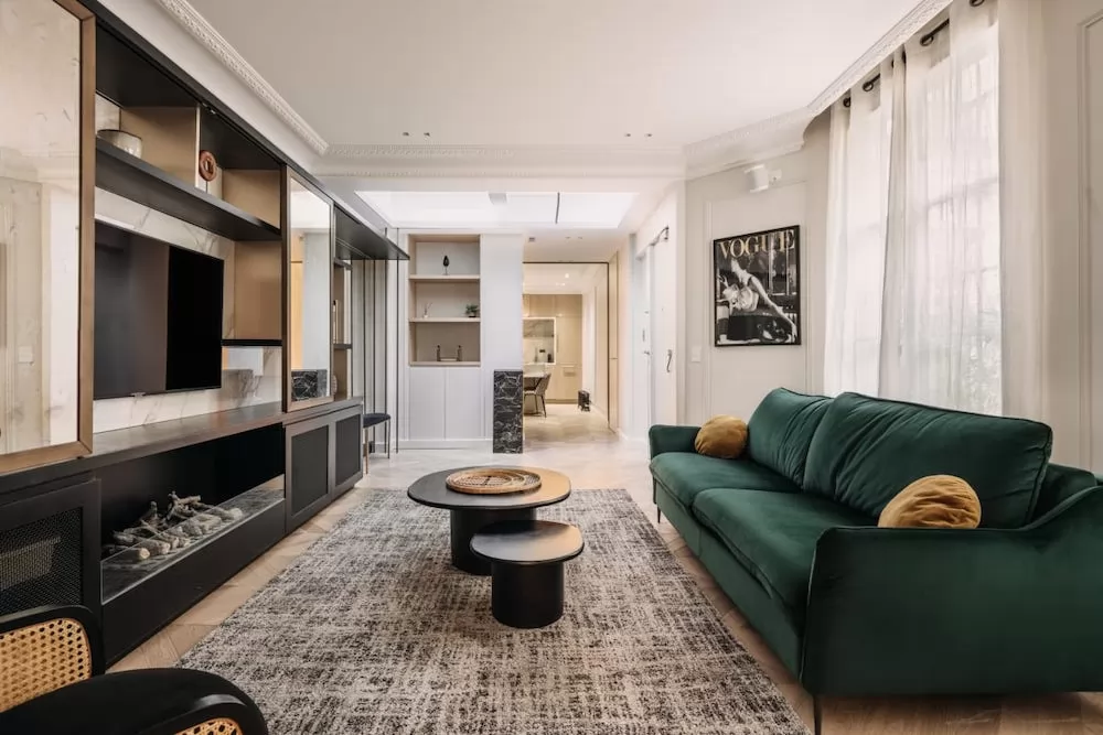 8 Chic Mid-Century Modern-Style Luxury Apartments in Paris