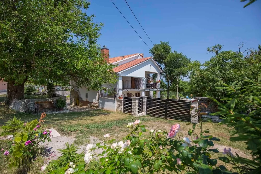 Check Out These Luxury Rentals in Croatia with Beautiful Flora