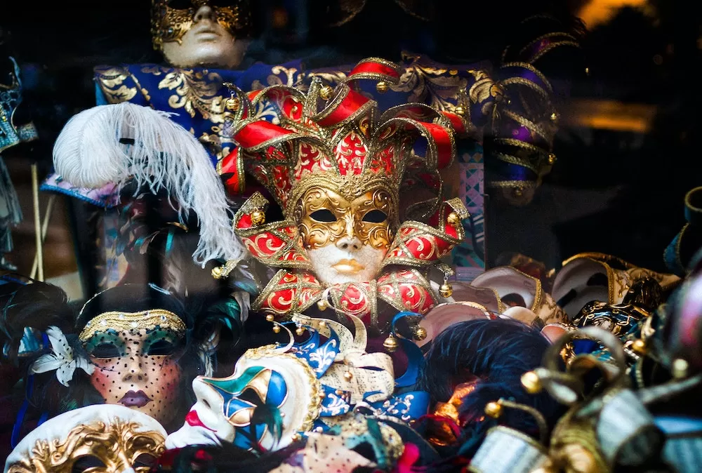 Where to Shop for Costumes for The Carnival of Venice