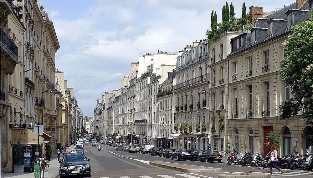 The Best Arrondissements in Paris When You're Single