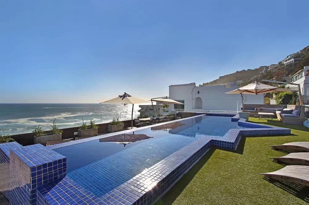 Which Luxury Villas in Cape Town Have The Best Pools?