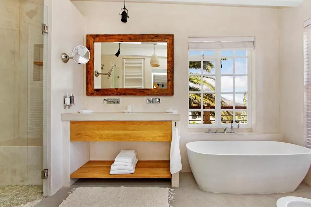 Check Out The Bathrooms in These Cape Town Luxury Villas