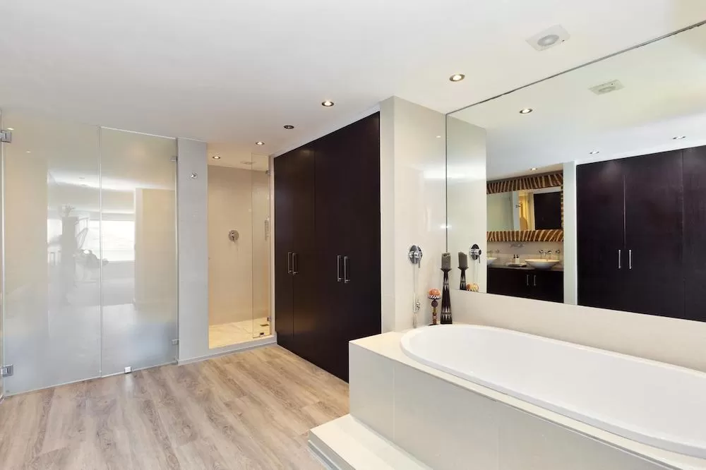 Check Out The Bathrooms in These Cape Town Luxury Villas