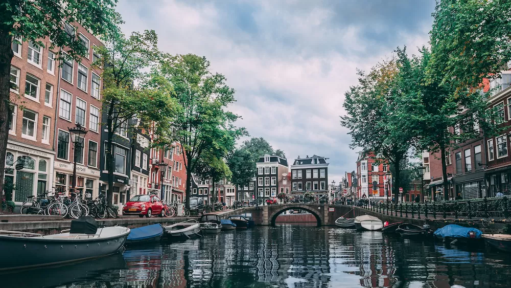 What to Do on Your Date in Amsterdam