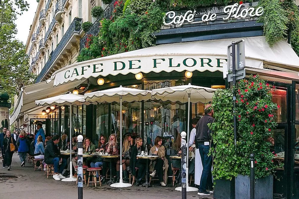 Cafes in Paris: The Best for A Mother's Day Date