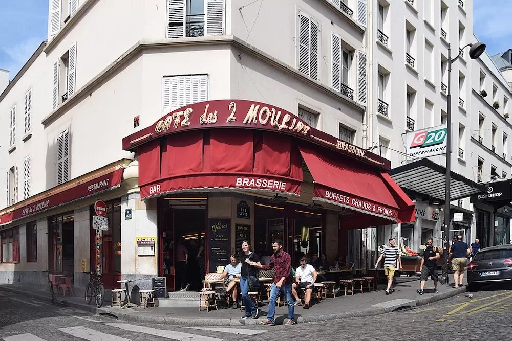 Cafes in Paris: The Best in Montmartre