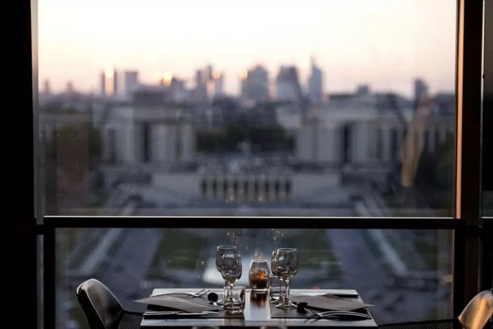 The Most Romantic Candlelit Restaurants in Paris