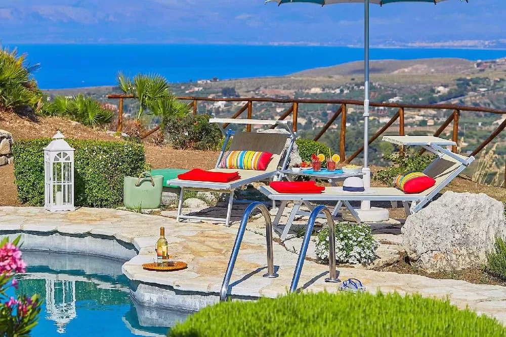 Enjoy The Seaside Views in These Luxury Villas in Sicily