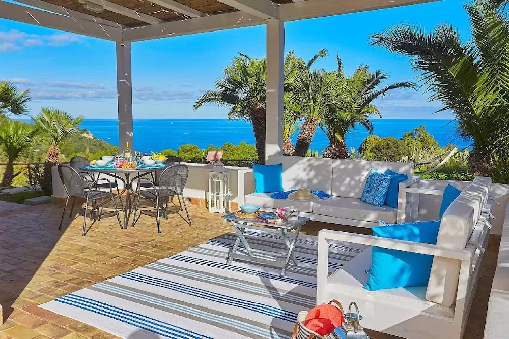 Enjoy The Seaside Views in These Luxury Villas in Sicily