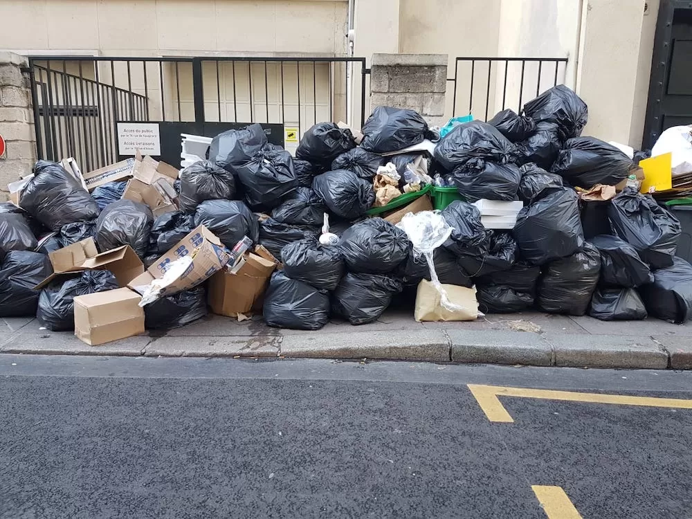 Paris Suffers From Major Garbage Problem Amid Workers' Strike