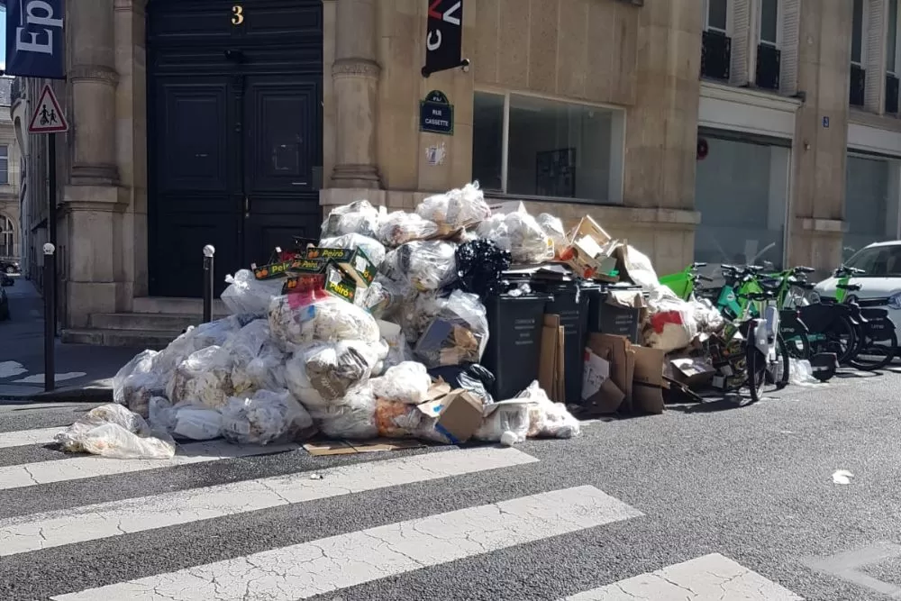 Paris Suffers From Major Garbage Problem Amid Workers' Strike